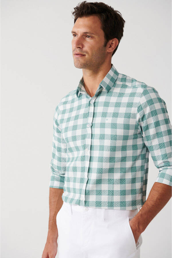 Men's Green Easy-Iron Button-Down Plaid Lycra Cotton Regular Fit Shirt - 1