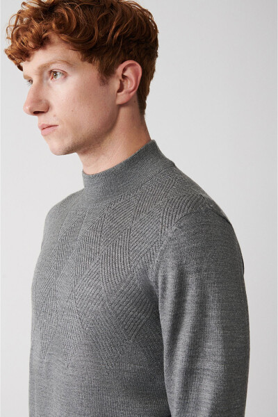 Men's Grey Knit Sweater - 2