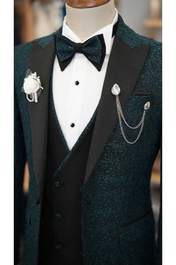 Men's Jacquard Tuxedo Groom Suit with Swallowtail Collar, Italian Cut Slim Fit Jacket, Vest, Pants and Bowtie - 4