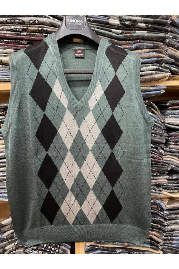 Men's Khaki Green Checked V-Neck Slim Fit Knit Sweater - 1