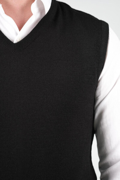 Men's Knit Sweater V-Neck Black Color Elastic Waist Winter Woven Regular Fit - 3