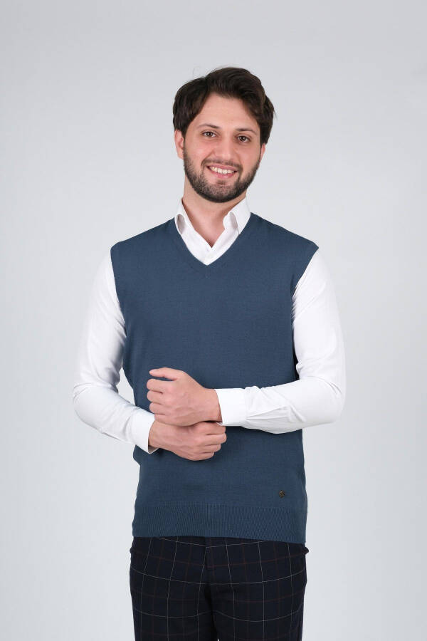 Men's Knit Sweater V Neck Blue Color Waist Elastic Winter Woven Regular Fit - 1