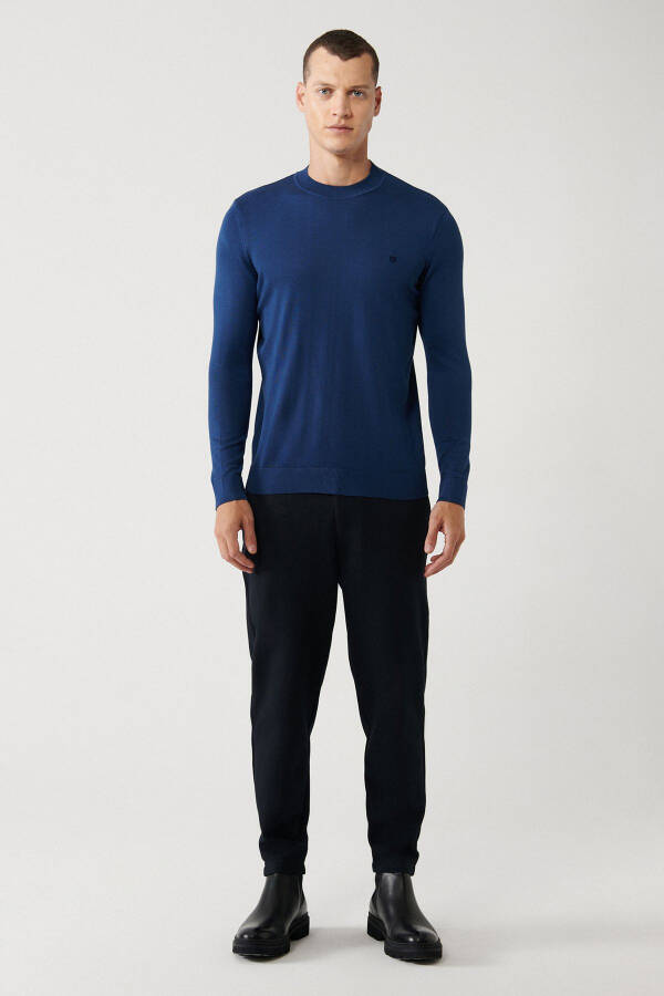 Men's Navy Blue Knit Sweater - 5