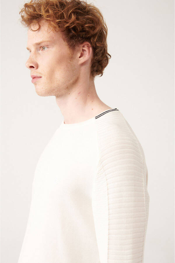 Men's White Crew Neck Knit Sweater - 8