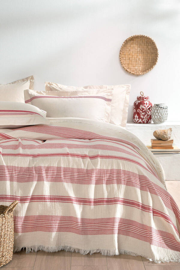 Meri Double Bed Quilt Set - Red - 1