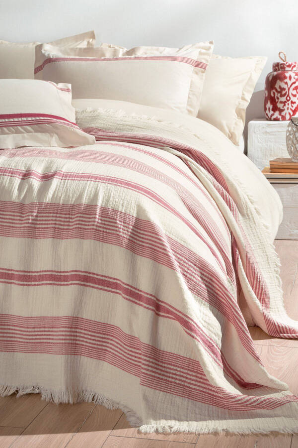 Meri Double Bed Quilt Set - Red - 2