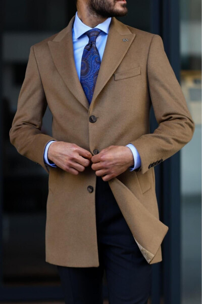 Modern design, classic men's overcoat - 80% wool 20% polyester. - 2