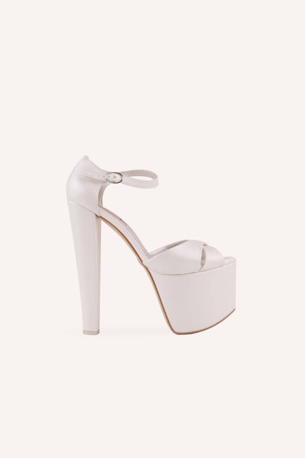 Mother-of-Pearl Sky Platform Heeled Bridal Shoes - 10