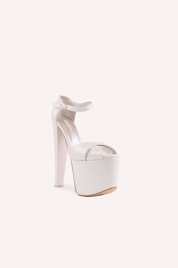 Mother-of-Pearl Sky Platform Heeled Bridal Shoes - 6