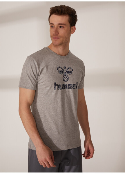 Мужская футболка Hummel серого цвета с круглым вырезом 910946-2848 AKIRA T-SHIRT S/S TEE - 10