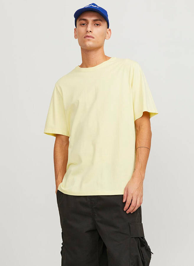 Мужская футболка Jack & Jones с круглым вырезом кремового цвета JJEORGANIC BASIC TEE SS O-NECK NOOS - 1