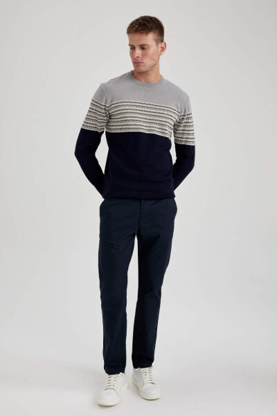 Navy blue bicycle neck sweater - 2