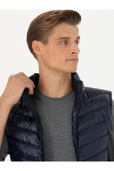 Navy blue puffer vest - 2