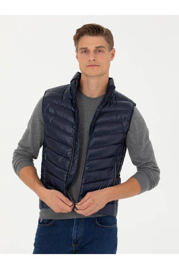 Navy blue puffer vest - 3