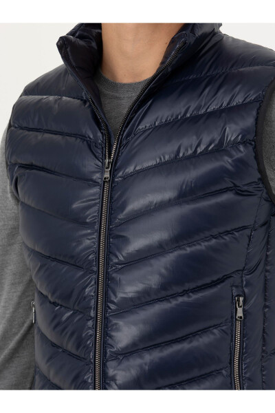 Navy blue puffer vest - 7