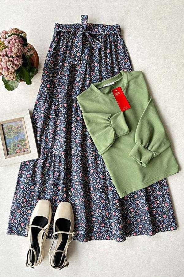 Navy Blue Small Floral Layered Skirt & Mint Green 2-Thread Crop Set - 1