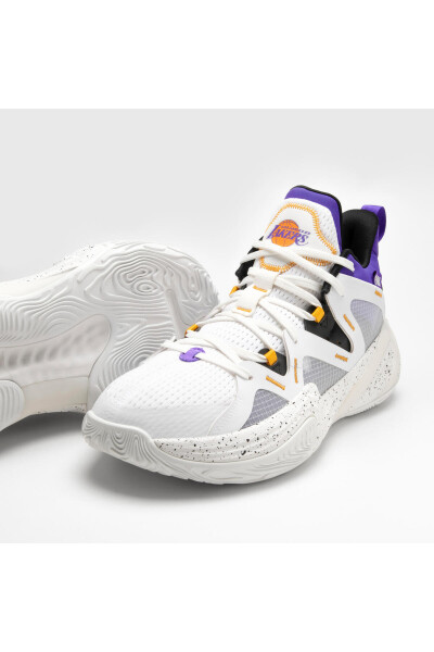 NBA Los Angeles Lakers Adult Basketball Shoe - White - 900 Mid-3 - 38