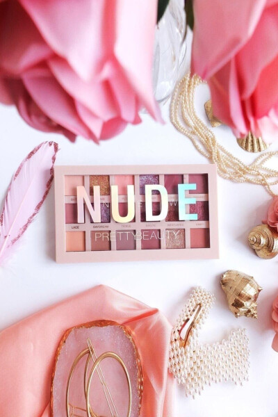 New Nude 18-Color Eyeshadow Palette - 1