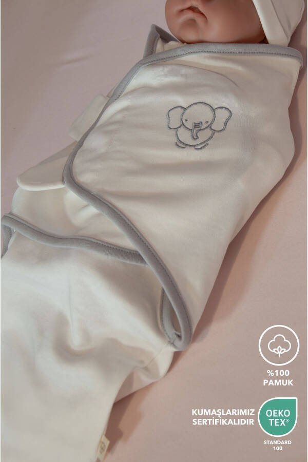 NEWBORN SWADDLE WITH EMBROIDERY DETAILS 100% COTTON - 3