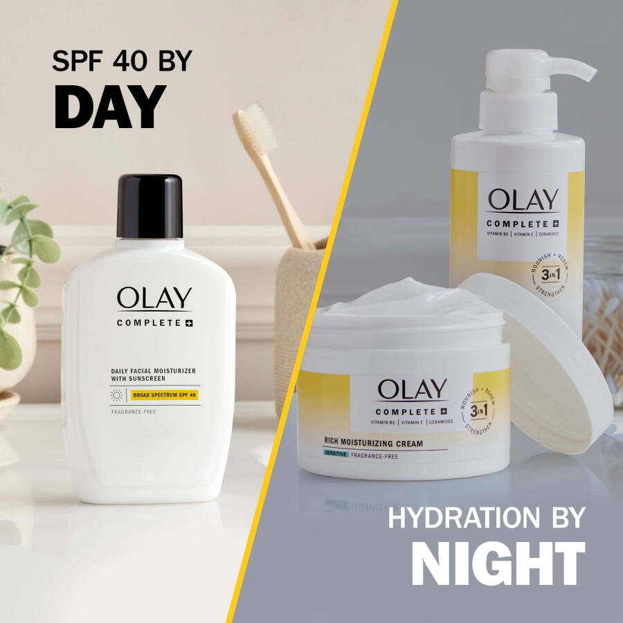 Olay Face Lotion with Sunscreen, Complete Plus Face Moisturizer with SPF 40, 6 fl oz - 8