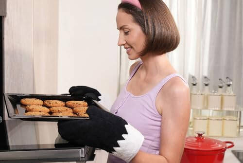 Oven Mitt Set - Panda Bear - Cute Oven Mitts Funny Cooking Pot Holders Gloves Made with a Premium Cotton Lining & Heat Resistant Silicone - Kitchen Mitts for Oven Baking, Grilling, BBQ - Pack of 2 - 6