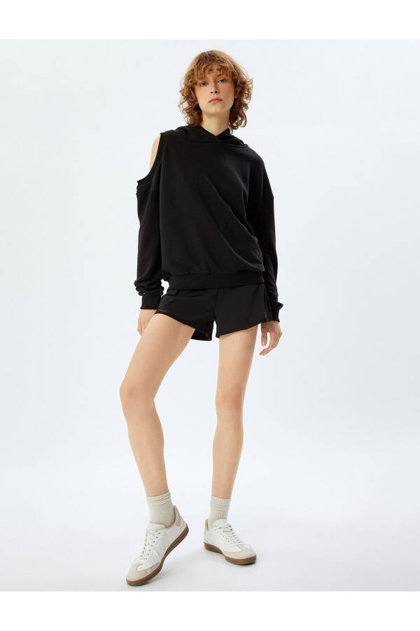 Oversize Hooded Sweatshirt with Window Detail Long Sleeve - 2