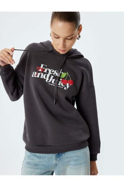 Oversize Sweatshirt Arkası Meyve Baskılı Kapüşonlu Şardonlu - 2