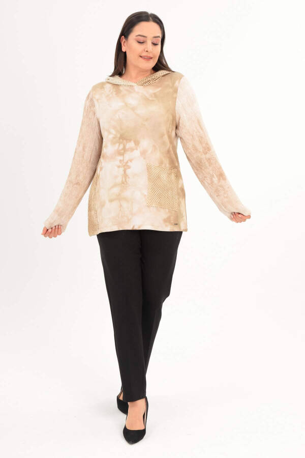 Oversized batik print hooded beige blouse. - 2