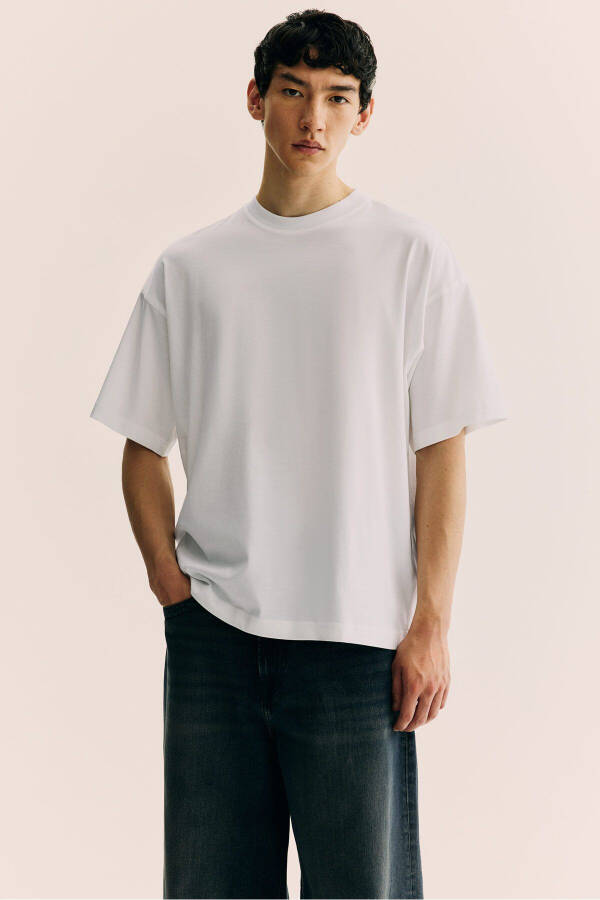 Oversized Fit T-shirt - 1