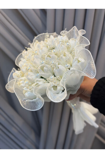 pearl tulip bridal bouquet - 13