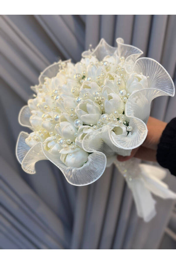 pearl tulip bridal bouquet - 14