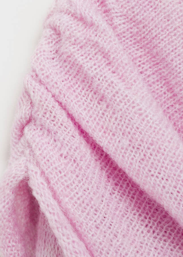 Pink sweater with ruffle details - 15