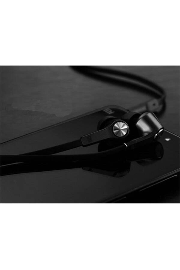 Piston Basic Edition In-Ear Headphones with Microphone Black (Flat Cable) ZBW4308GL - 2