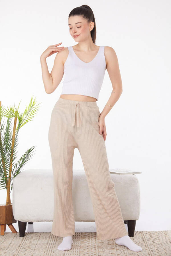 Plain Mid-Rise Women's Beige Sweatpants - 1