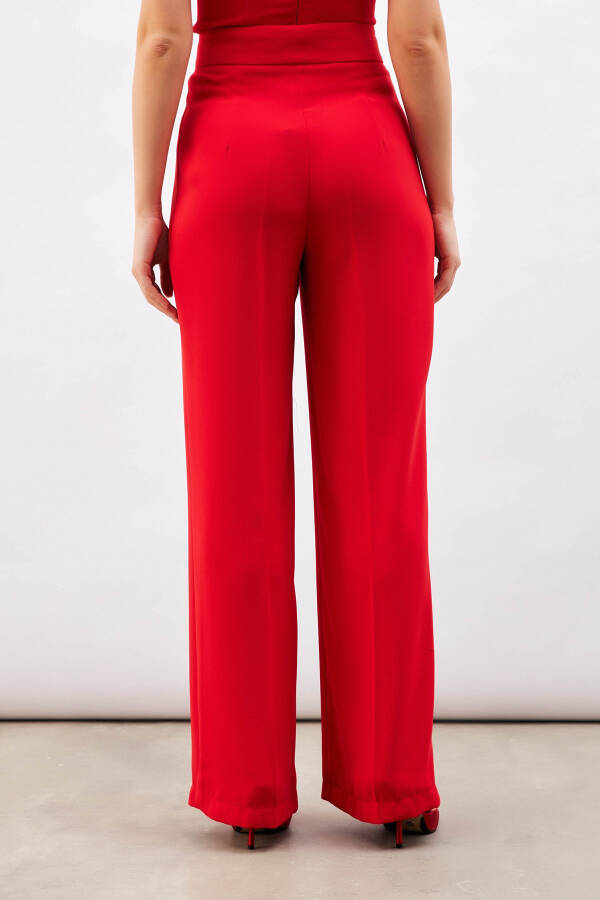 Pleated Relaxed Trousers - Red - 16