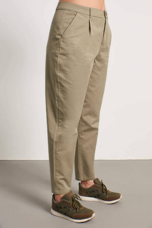 Pleated Slouchy Pants - 3