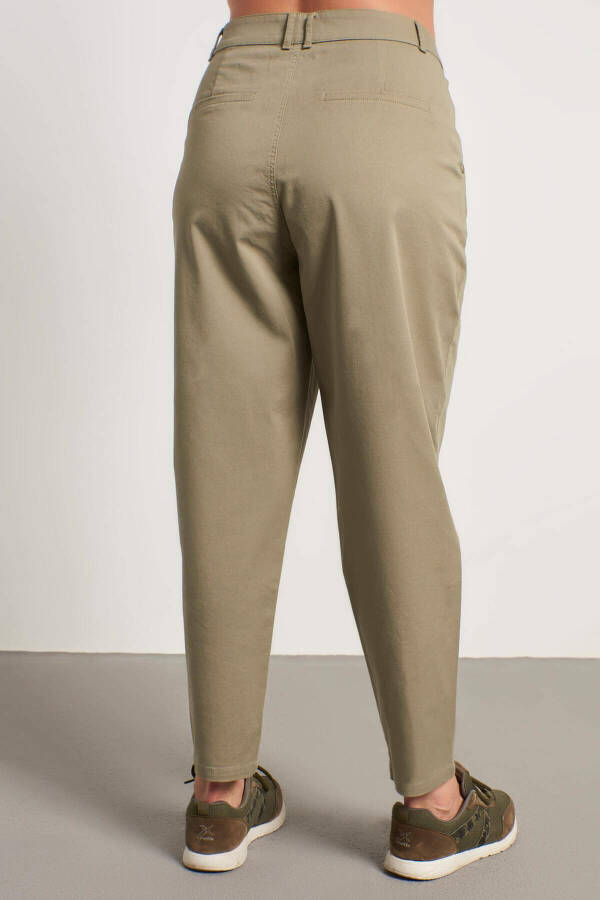 Pleated Slouchy Pants - 5