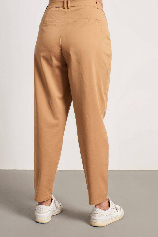 Pleated Slouchy Trousers - 5