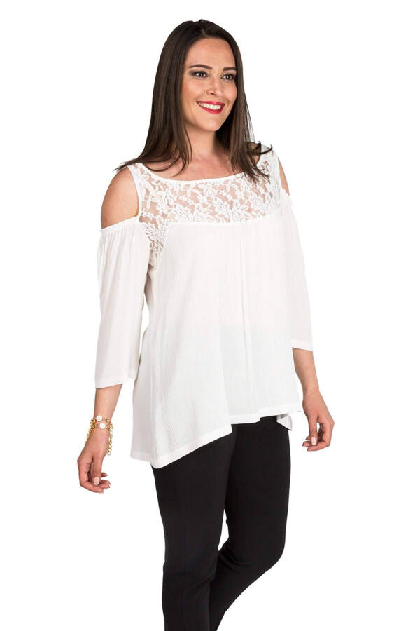 Plus Size Blouse with Shoulder Detail and Lace in Ecru - 3