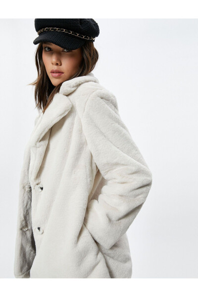 Plush coat, buttoned jacket collar, lined. - 9