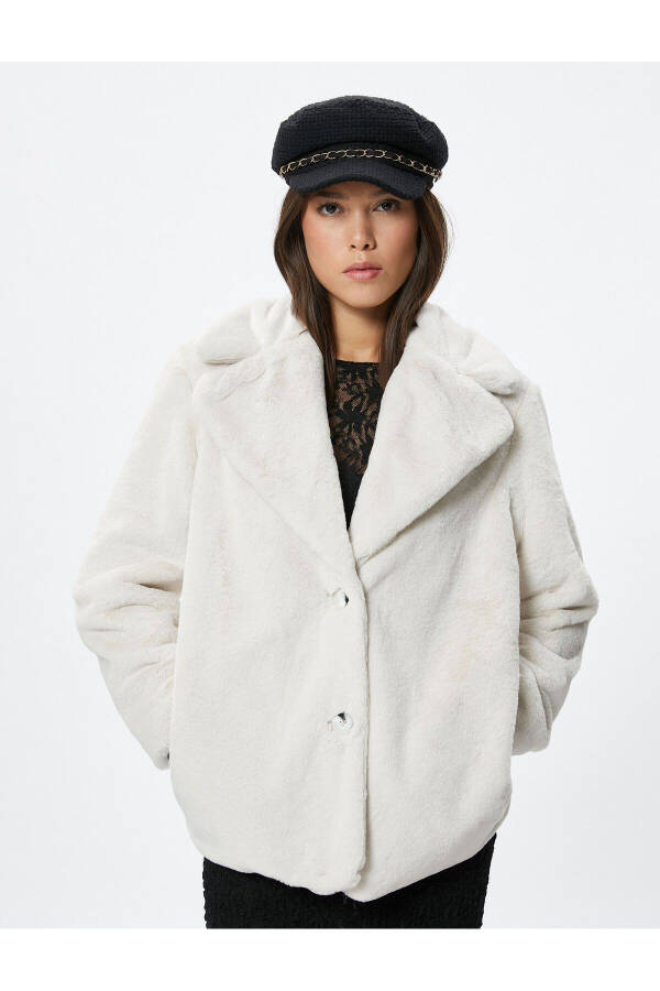 Plush coat, buttoned jacket collar, lined. - 11