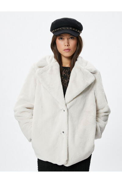 Plush coat, buttoned jacket collar, lined. - 3