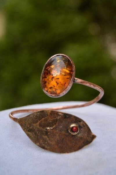 Pressed Amber Handmade Women's Bracelet - 1