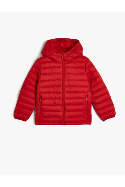 Puffer jacket with hood and pockets. - 5