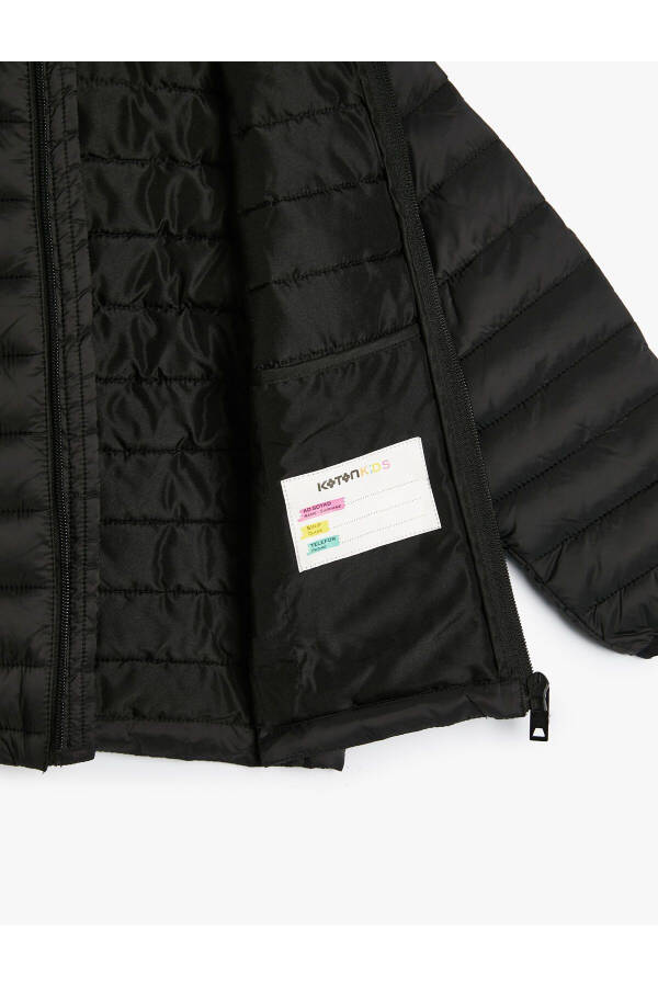 Puffer jacket with hood and pockets, zipper closure. - 4