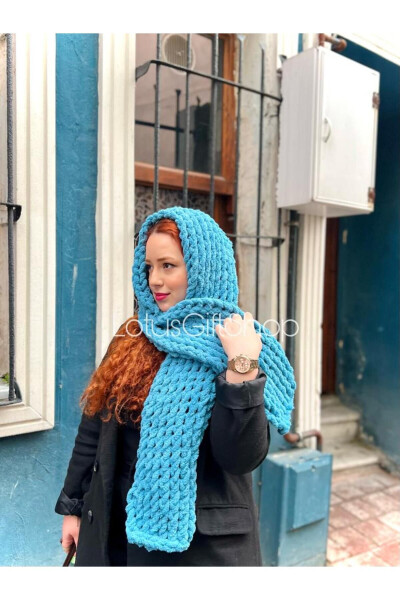 Puffy Blue Plush Thermal Twisted Scarf - 1