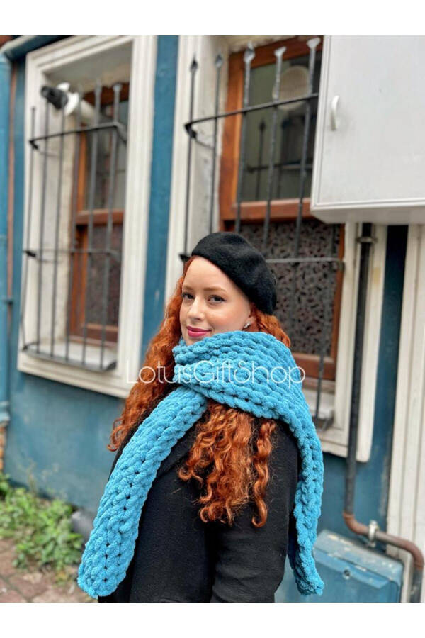 Puffy Blue Plush Thermal Twisted Scarf - 3