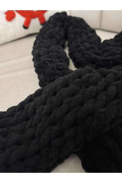 Pufyy Black Scarf (Color Customizable) - 9