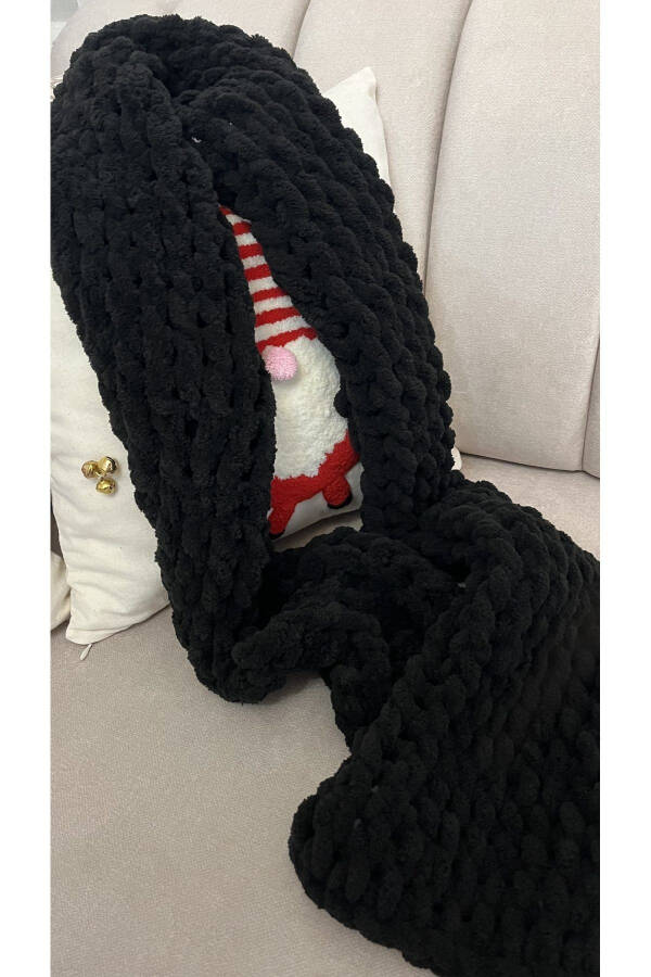 Pufyy Black Scarf (Color Customizable) - 10