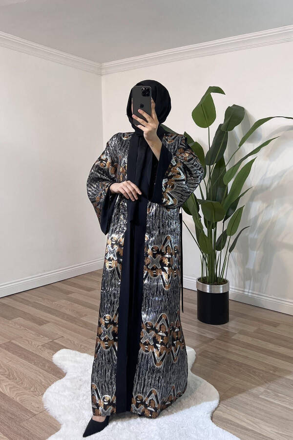 Qora rangli kristal bilan bezatilgan Kimono - 3